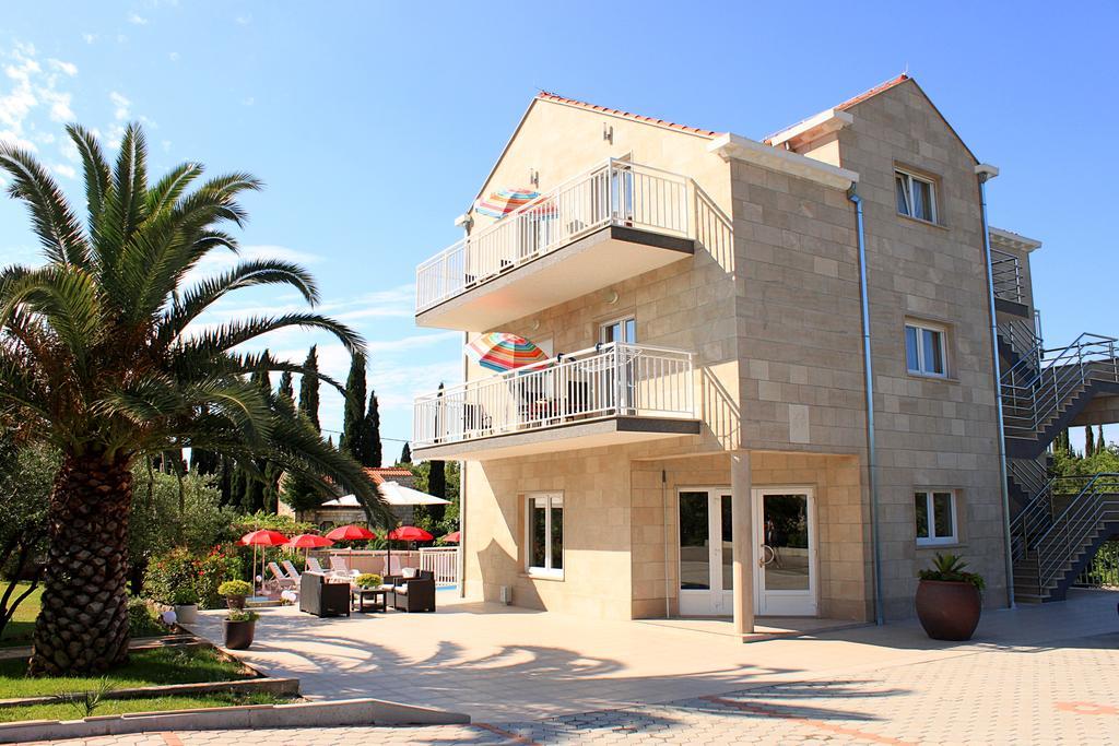 Apartments Grand Pinea Čilipi Exterior foto
